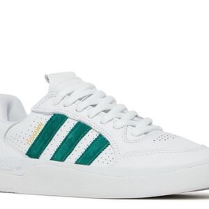 Adidas Tyshawn Low. Brand New. Mens Size: 9 - 12.